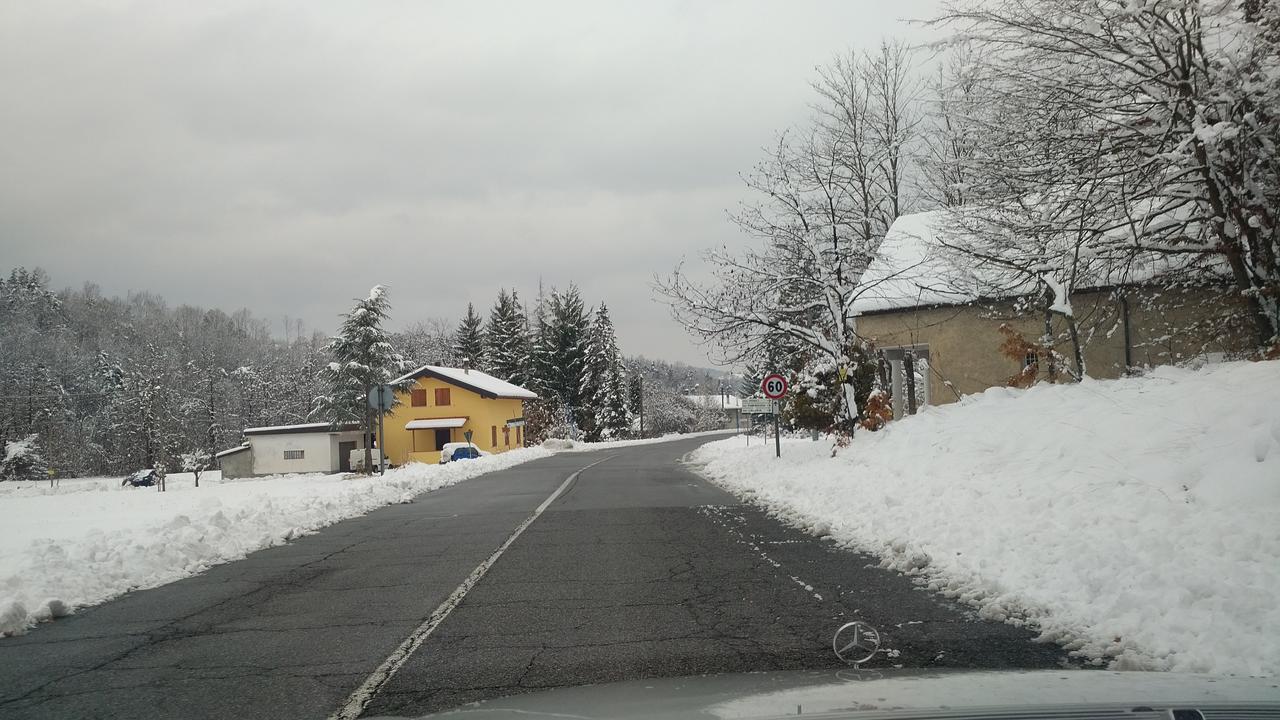 Giusvalla Forest Village Dego Bagian luar foto